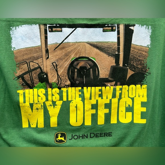 Men’s t shirt. FITS LIKE A LARGE! Soft and comfy. Beautiful image on back. - Picture 1 of 5